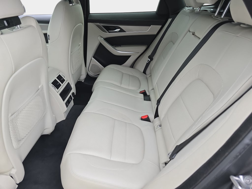 Certified 2025 Jaguar F-PACE R-Dynamic S AWD/4WD image 14
