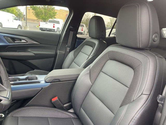 New 2026 Chevrolet Equinox EV LT image 15