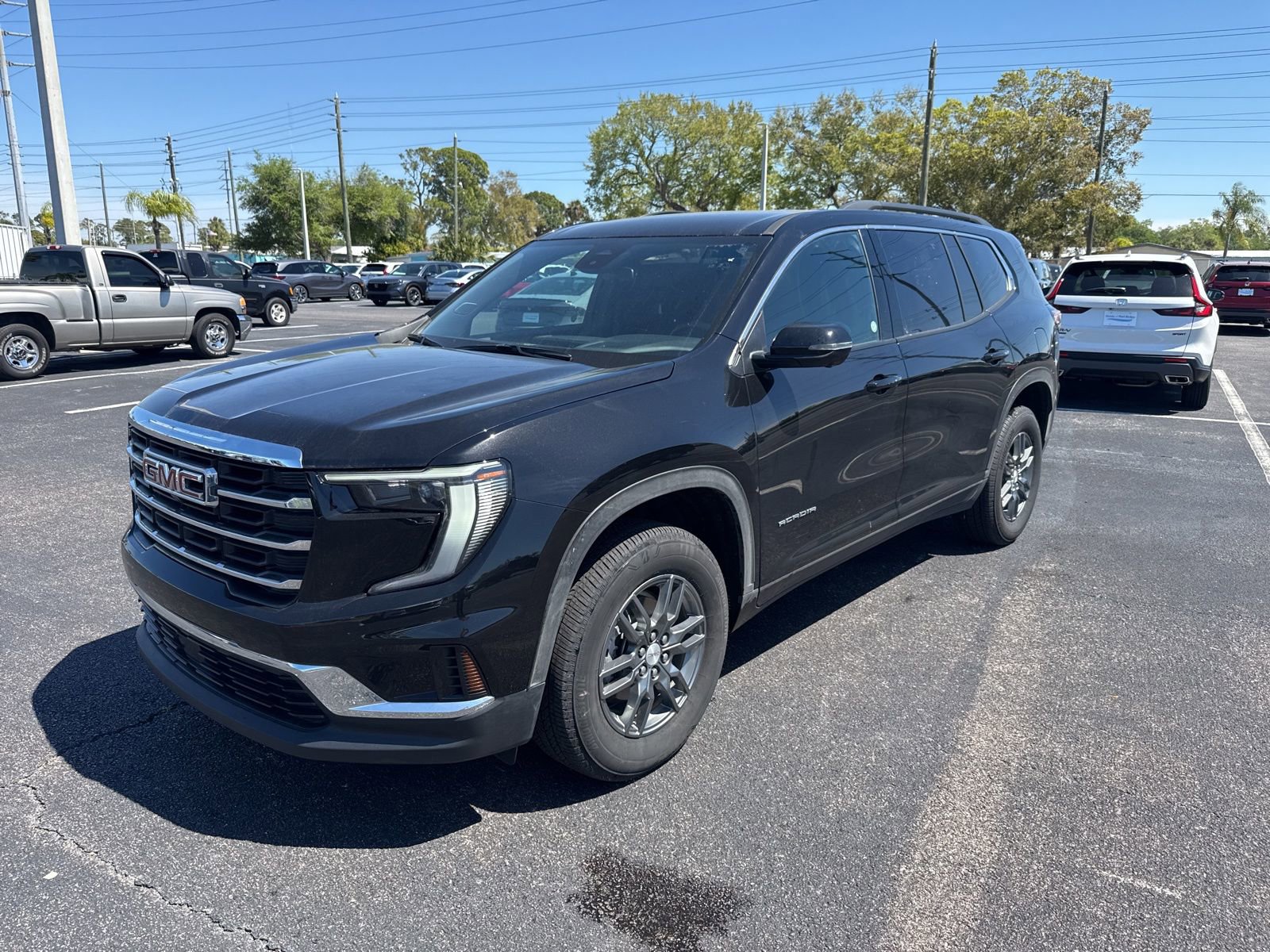 Used 2025 GMC Acadia Elevation image 3