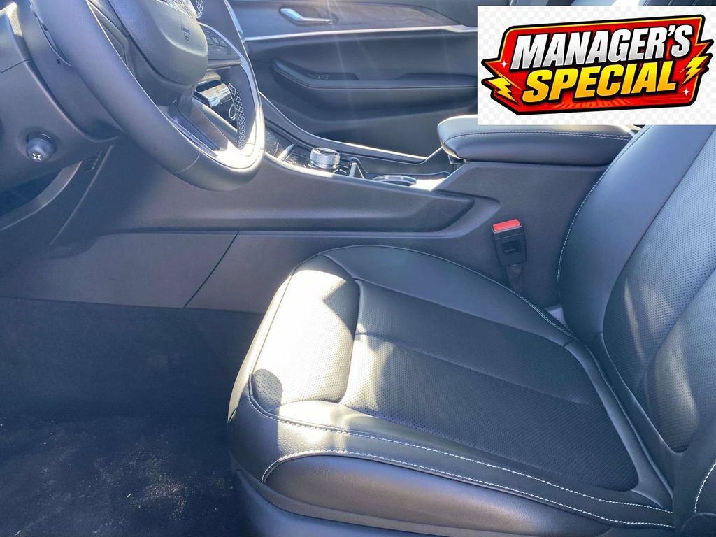 New 2026 Jeep Grand Cherokee Limited w/ Luxury Tech Group II RWD image 37