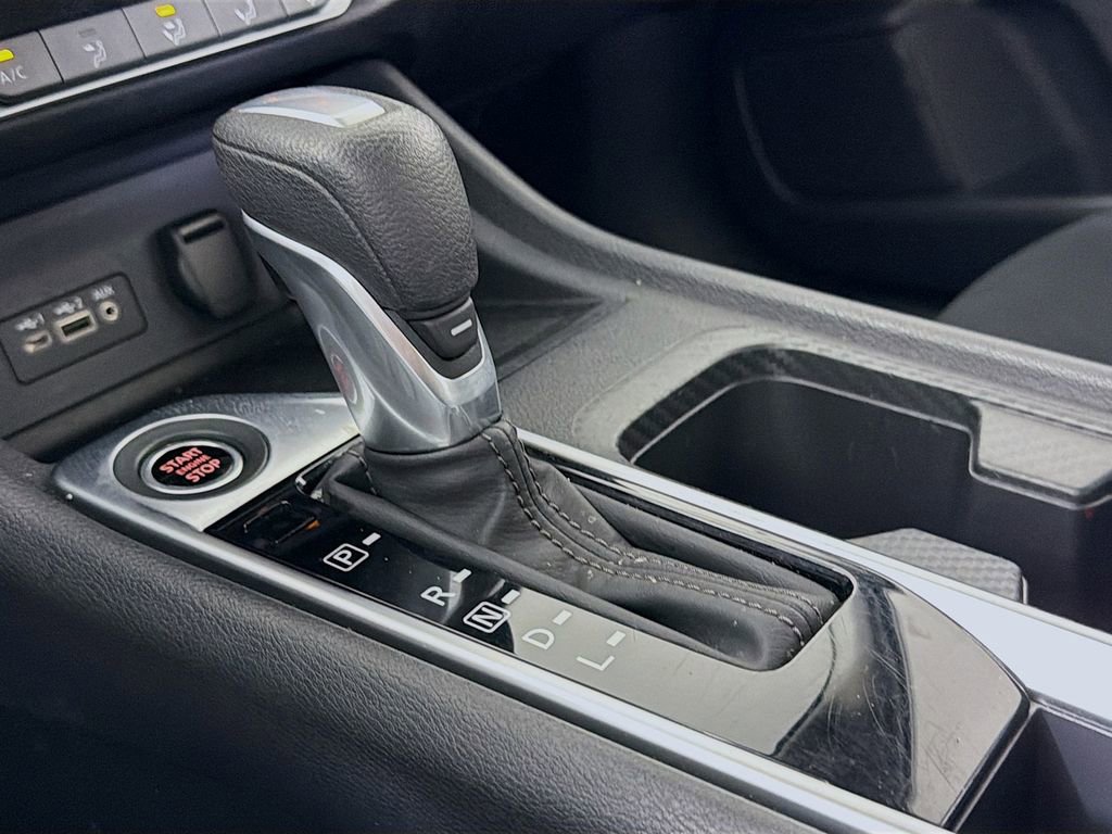 Used 2025 Nissan Sentra SV FWD image 19