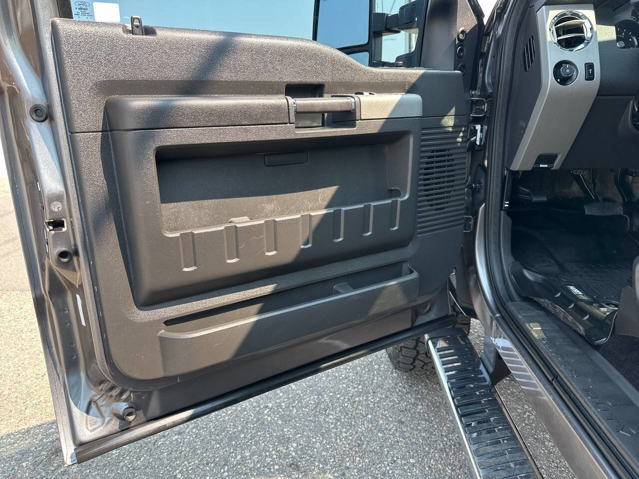 Used 2014 Ford F350 Lariat w/ Lariat Ultimate Package image 37