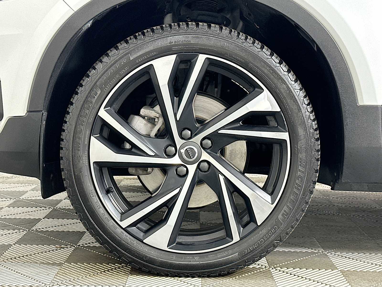 Used 2021 Volvo XC40 T5 R-Design image 30