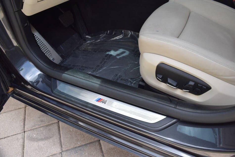 Used 2015 BMW 750i RWD image 40