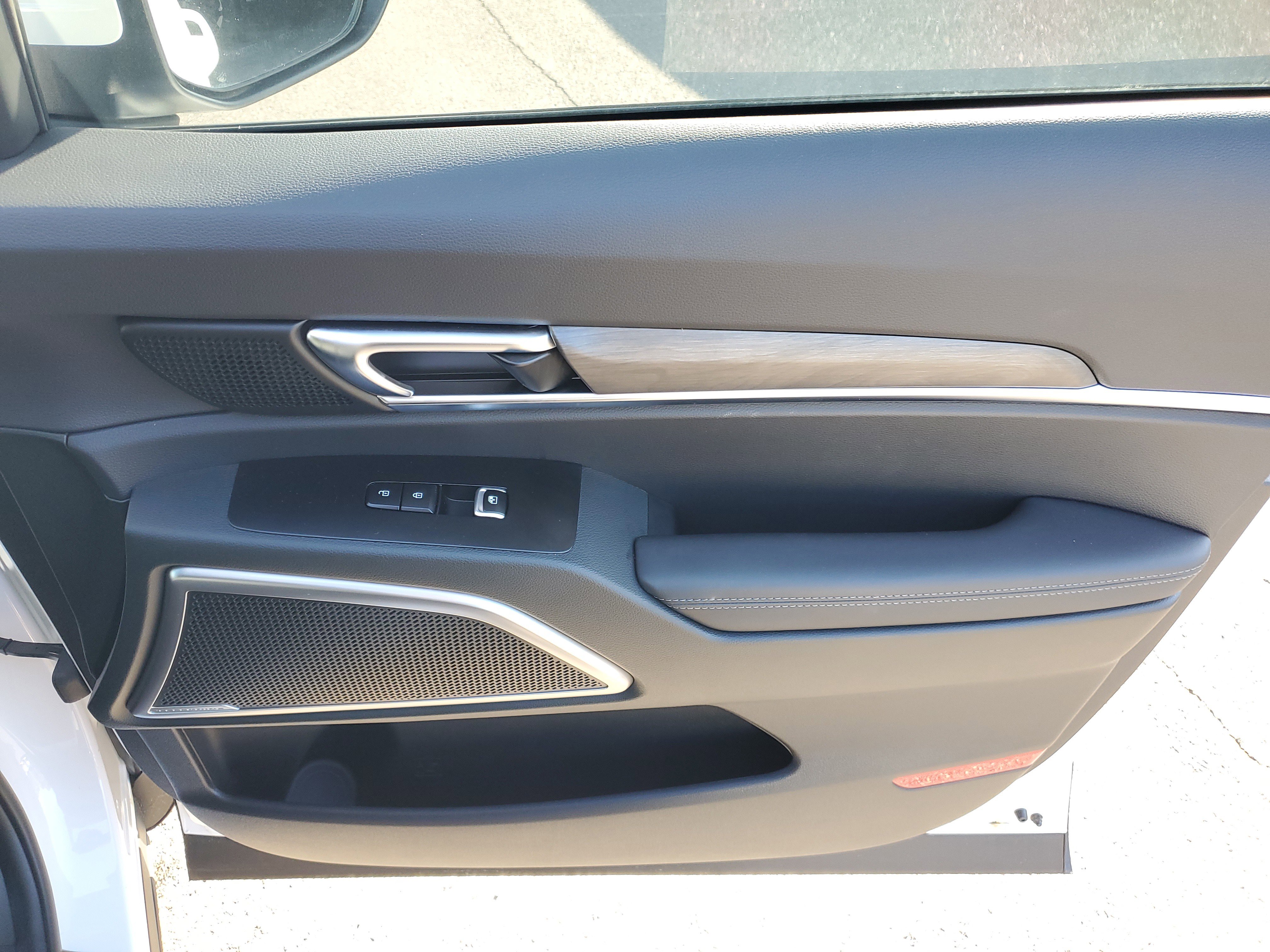 Certified 2025 Kia Telluride AWD image 9