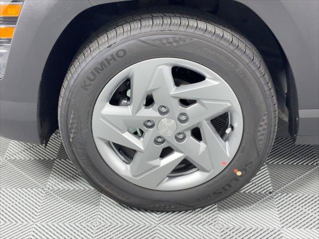 New 2026 Hyundai Kona SE FWD image 11