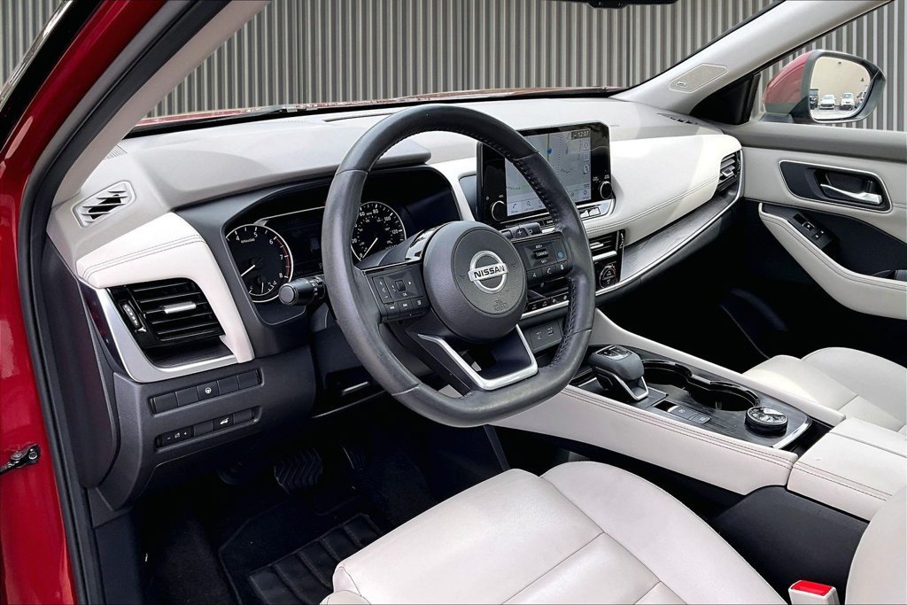 Used 2021 Nissan Rogue SL w/ Premium Package AWD/4WD image 16