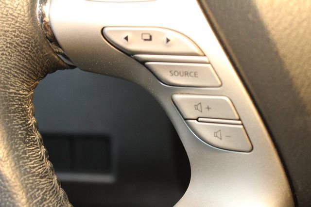 Used 2018 Nissan Murano SV AWD/4WD image 17