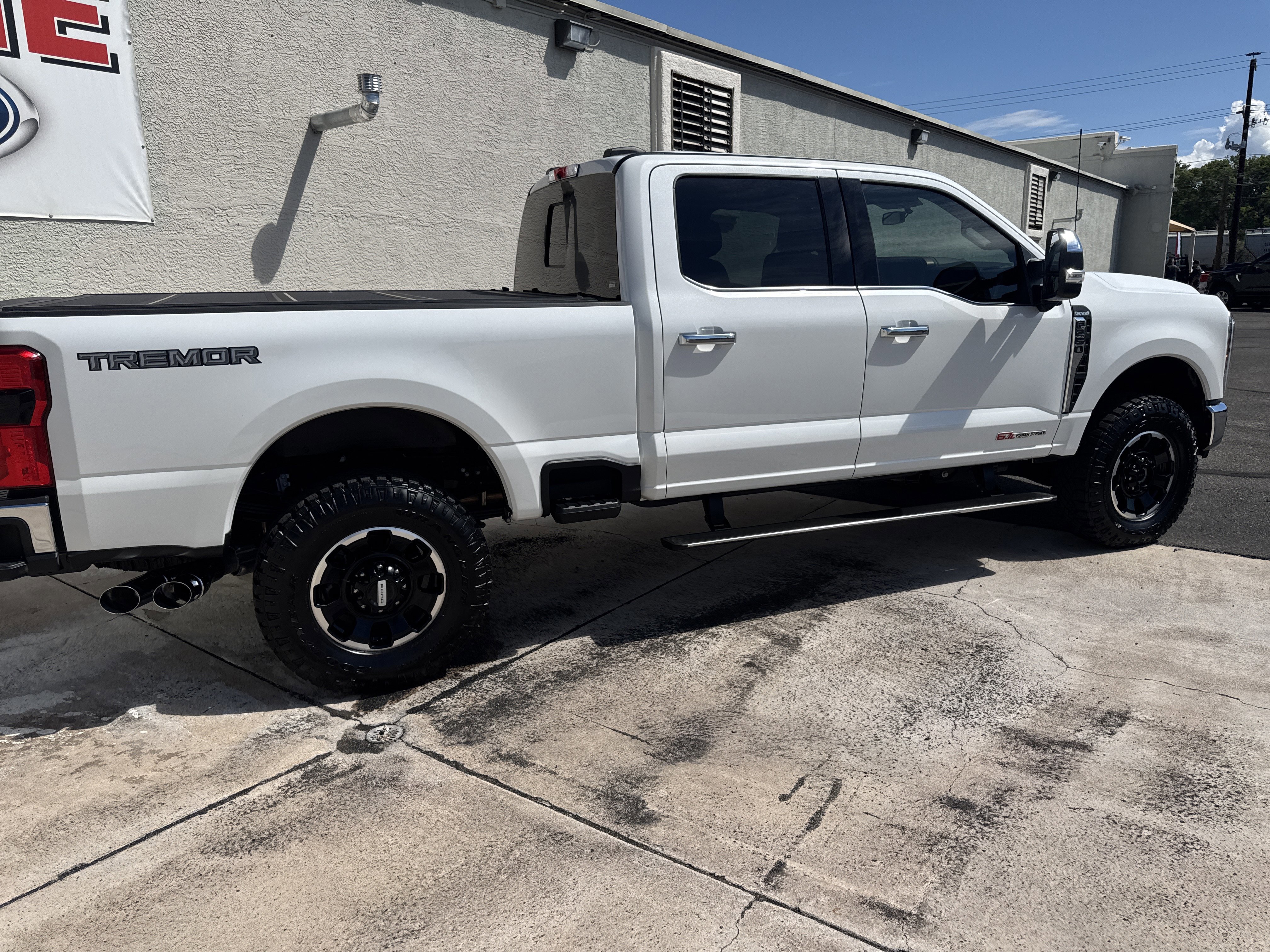 New 2025 Ford F250 King Ranch w/ Tremor Off-Road Package image 8