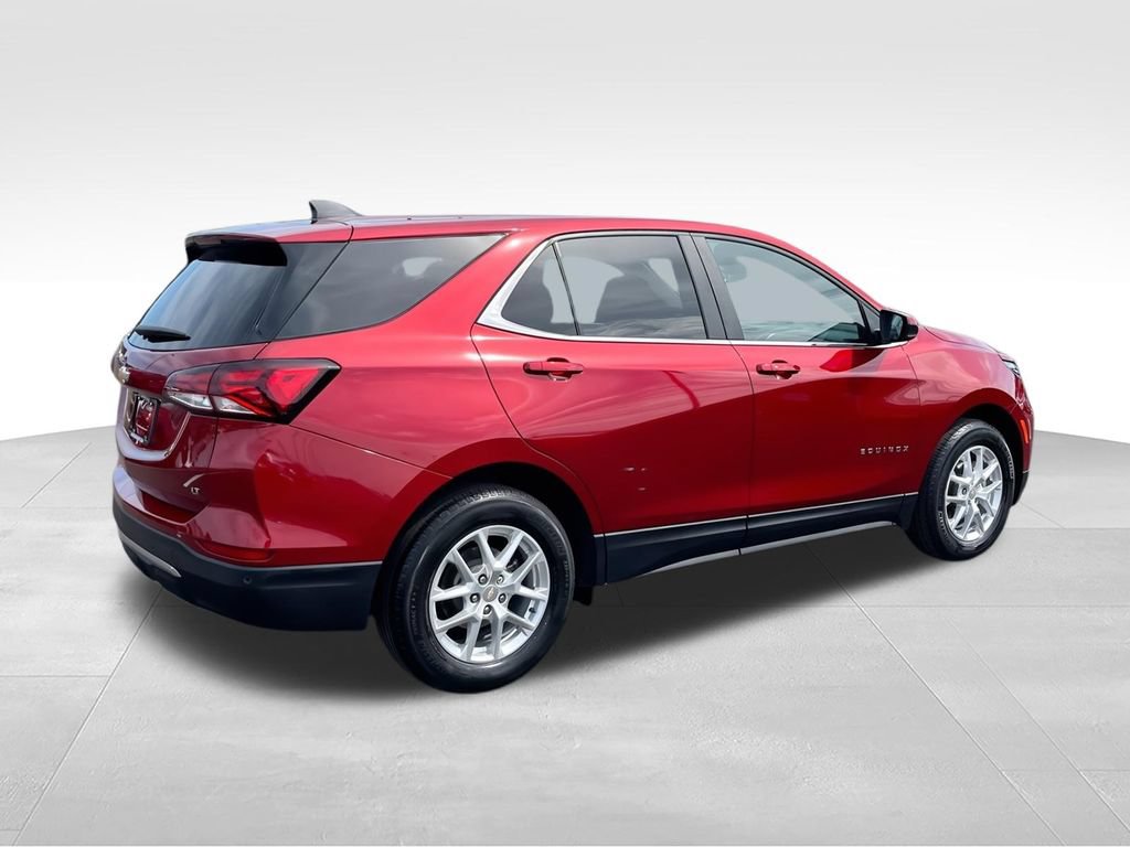 Used 2024 Chevrolet Equinox LT w/ LPO, Floor Liner Package FWD image 8