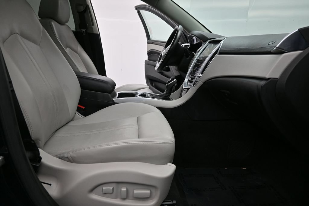 Used 2016 Cadillac SRX Luxury AWD/4WD image 18