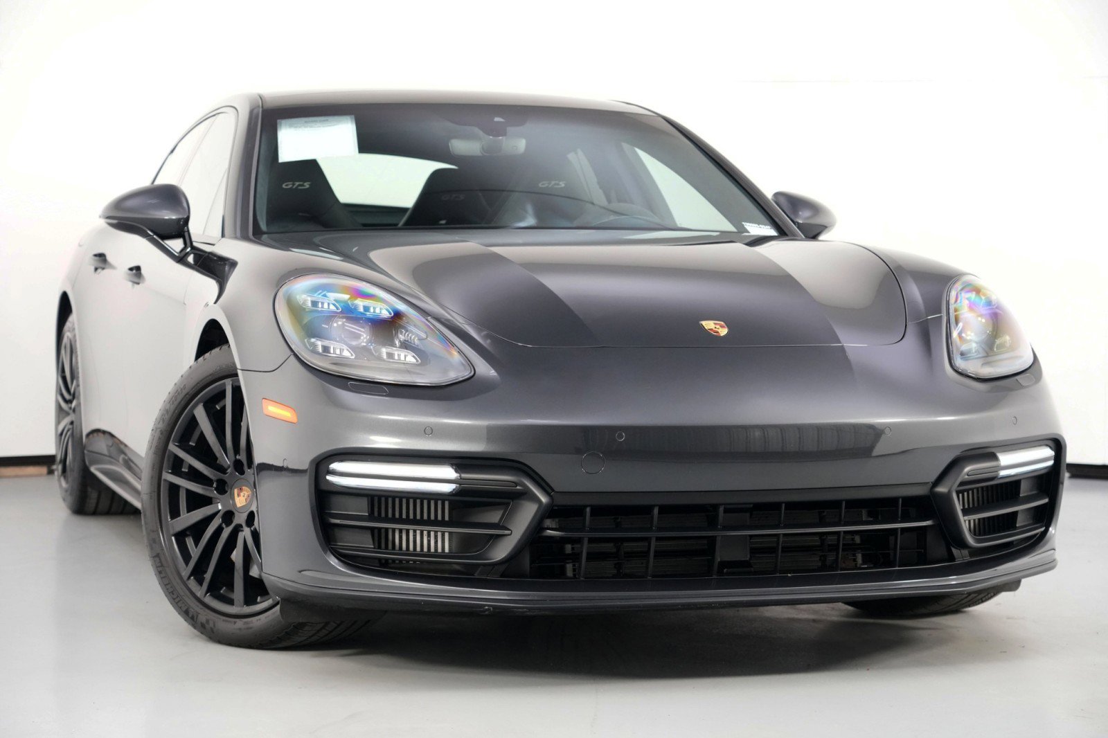 Used 2019 Porsche Panamera GTS image 4