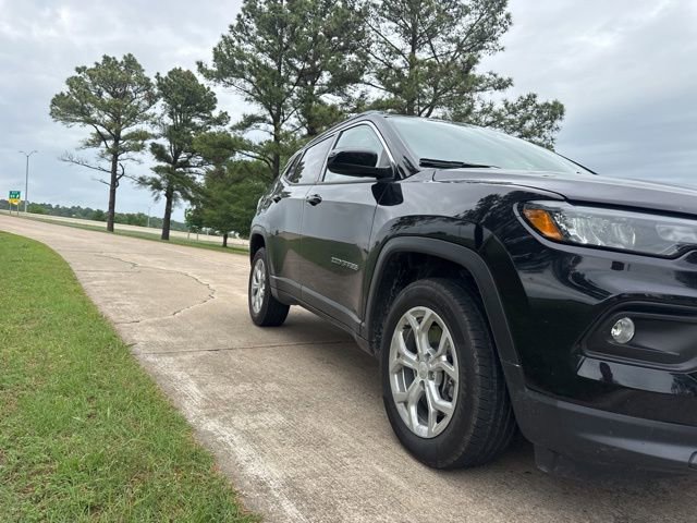 Used 2024 Jeep Compass Latitude image 18