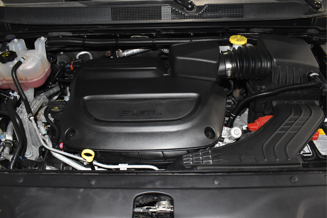 Certified 2024 Chrysler Pacifica Touring-L FWD image 33