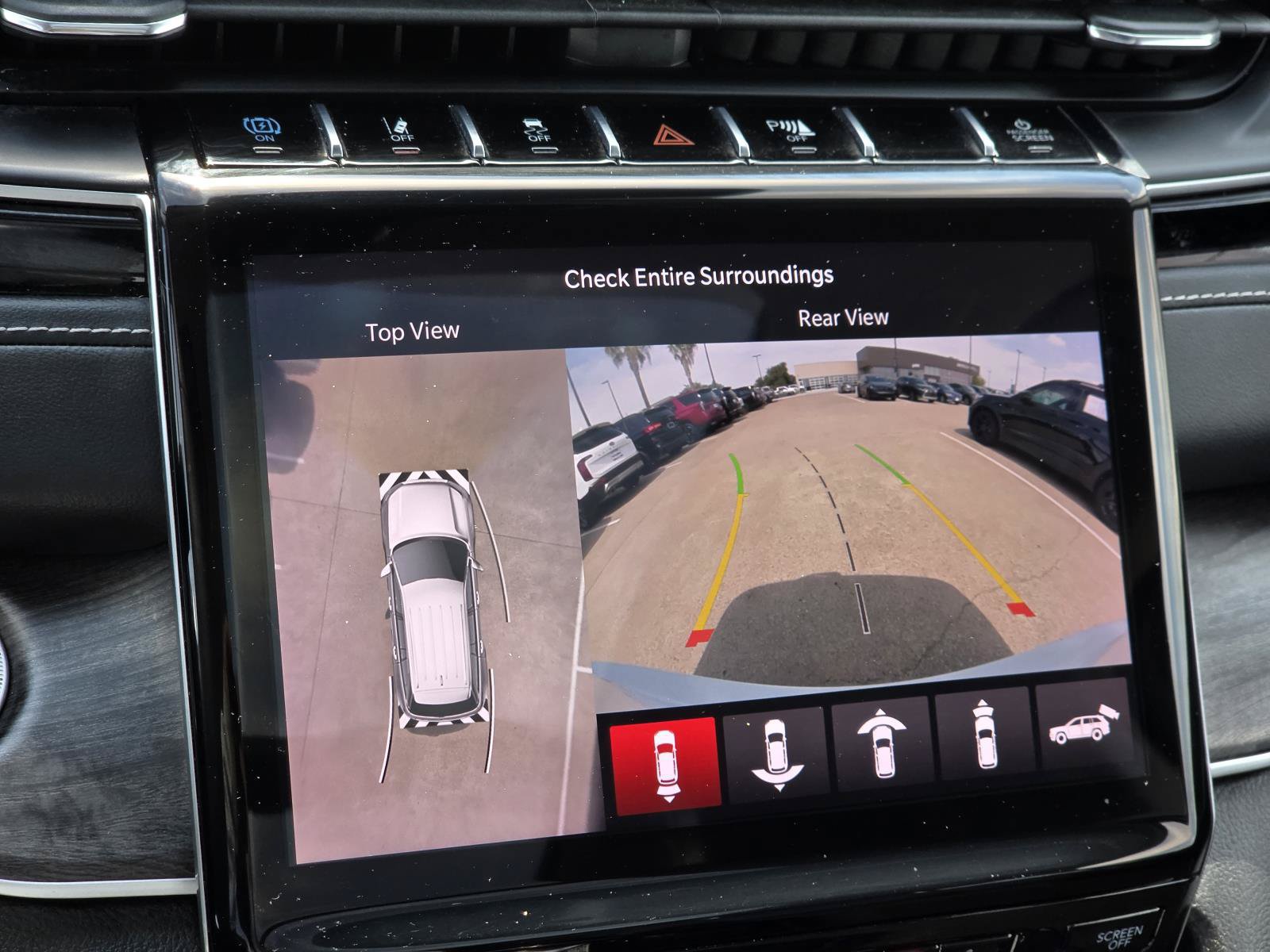 Used 2023 Jeep Grand Cherokee 4WD 4xe w/ Luxury Tech Group II image 27