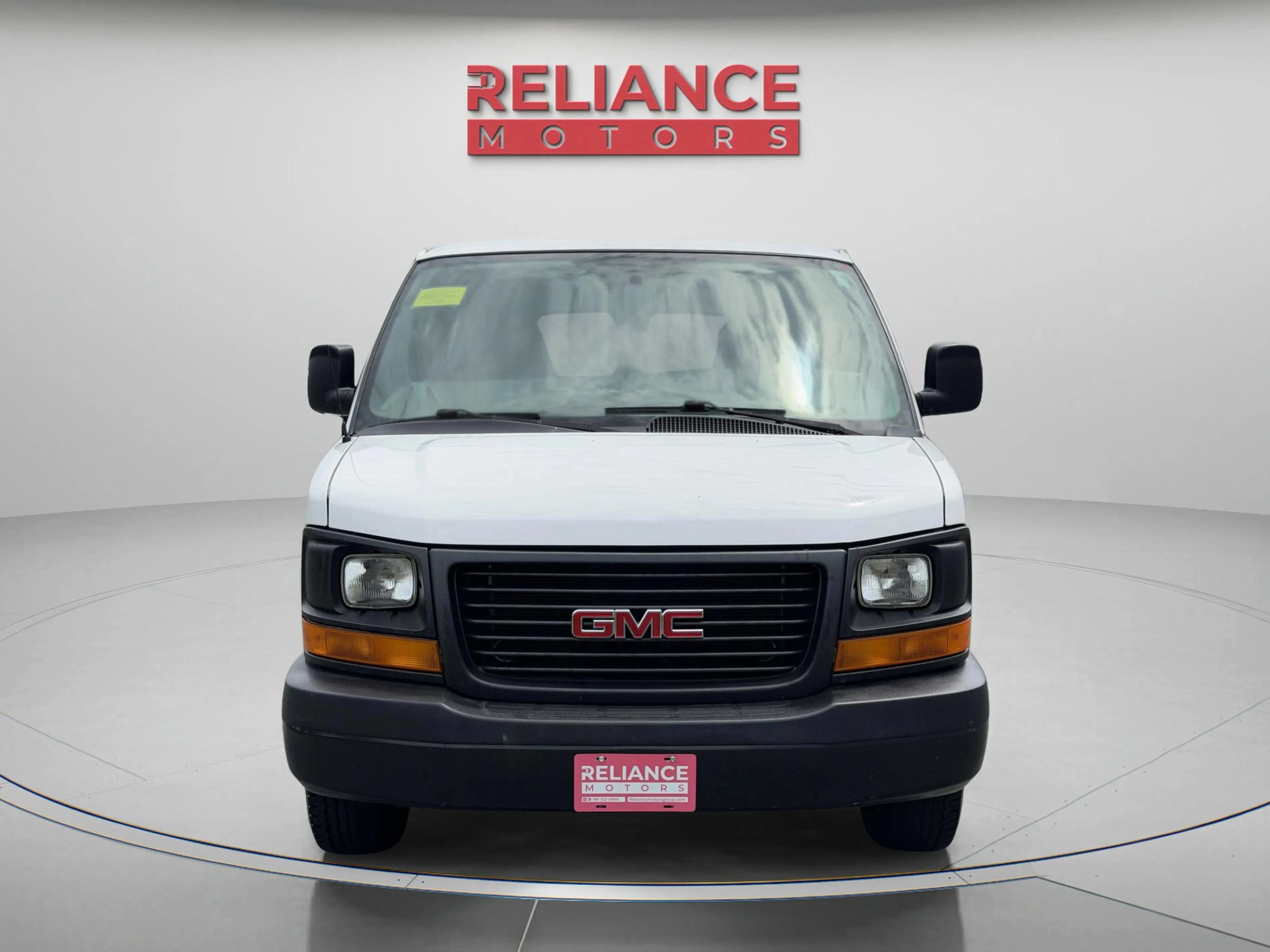 Used 2015 GMC Savana 3500 RWD image 9