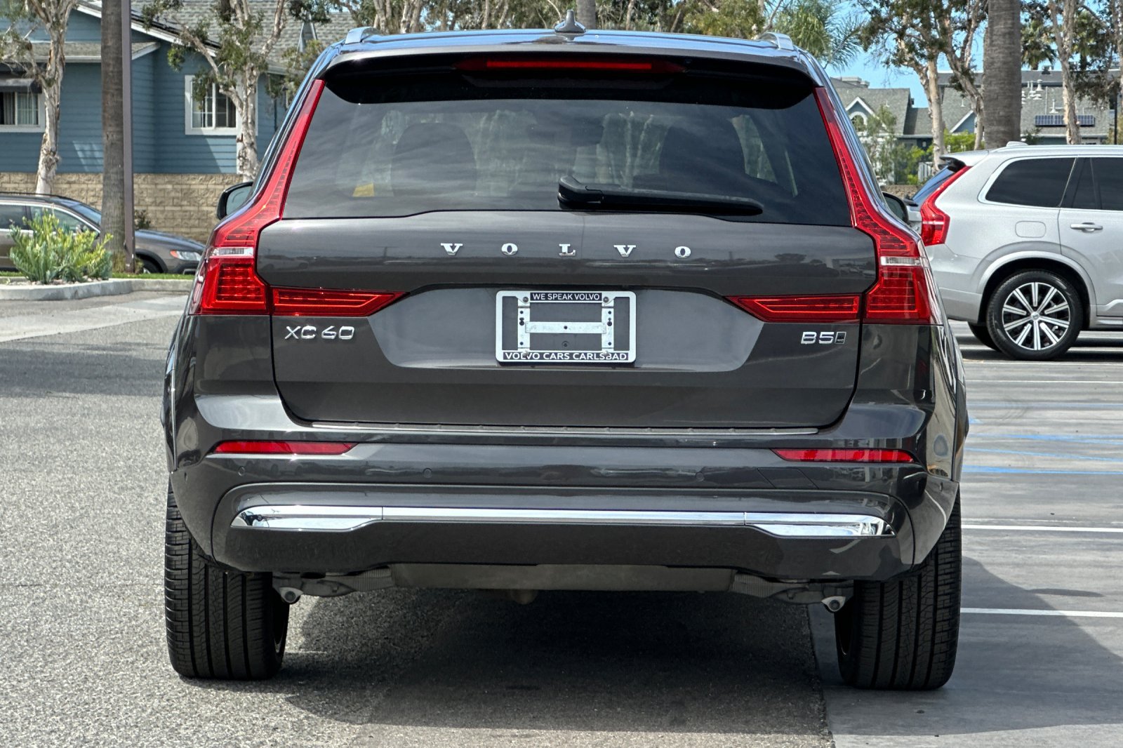 Certified 2023 Volvo XC60 B5 Ultimate AWD/4WD image 5
