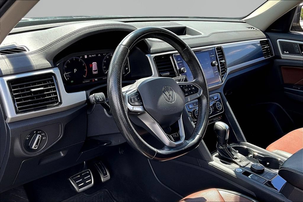 Used 2021 Volkswagen Atlas SEL Premium AWD/4WD image 18