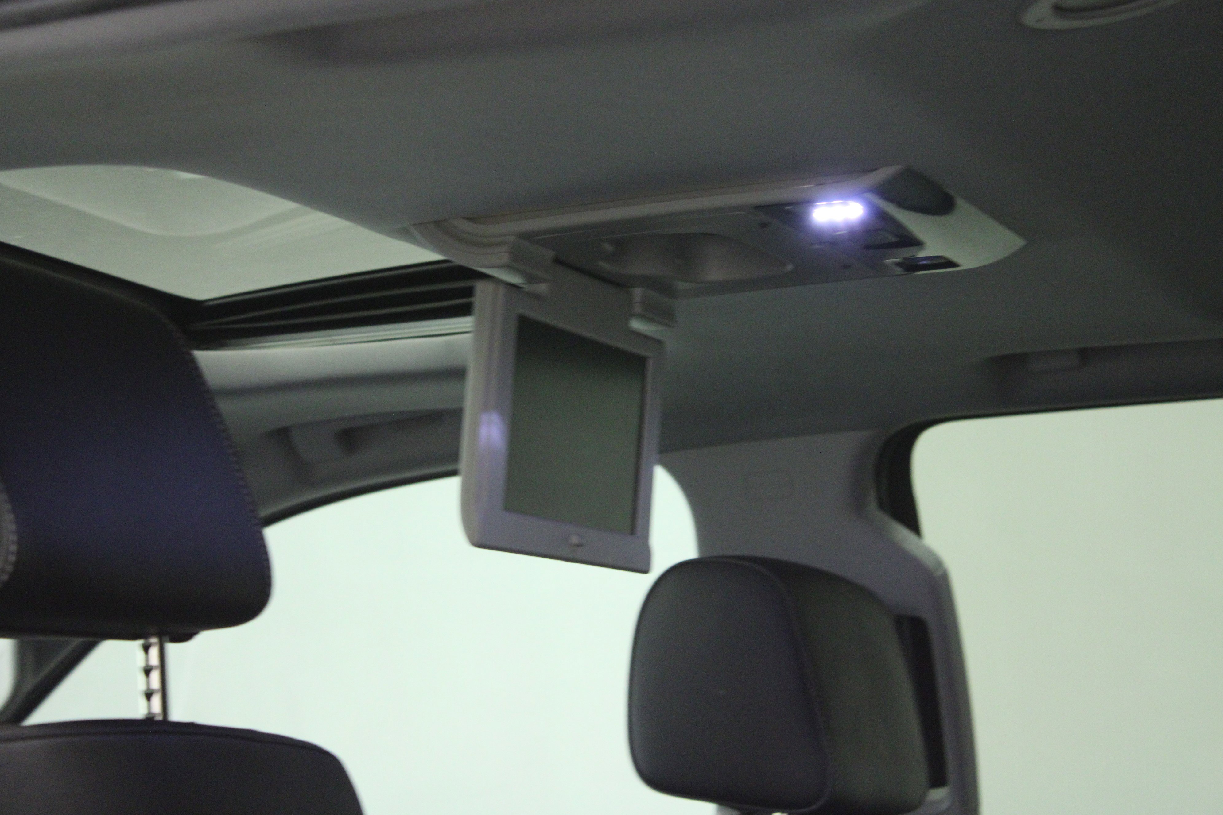 Used 2017 GMC Yukon Denali w/ Open Road Package image 13