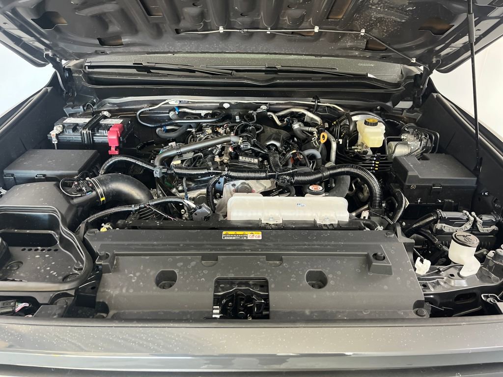 Used 2025 Toyota Tacoma SR5 image 9