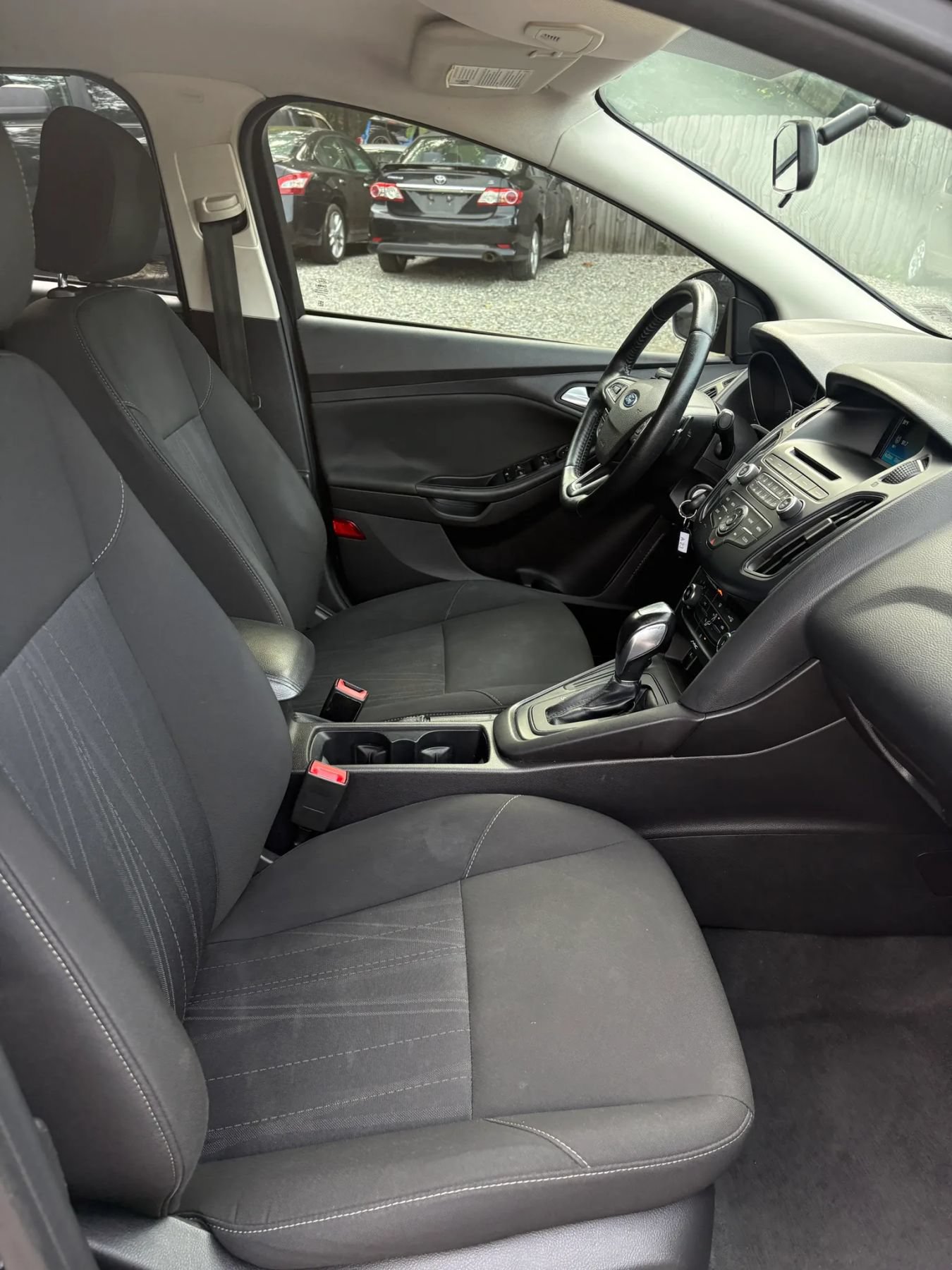 Used 2015 Ford Focus SE w/ SE Sport Package FWD image 31