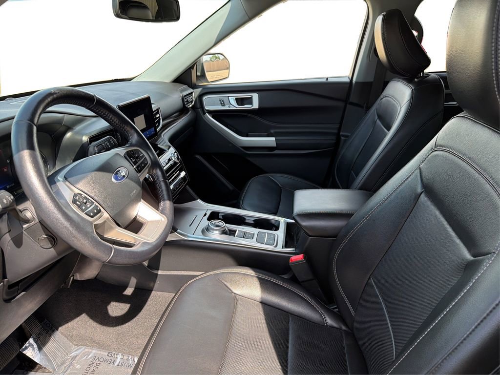 Used 2022 Ford Explorer Limited w/ Equipment Group 301A image 10
