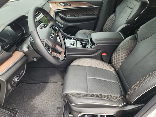 Used 2025 Jeep Grand Cherokee L Summit w/ Obsidian Package image 9