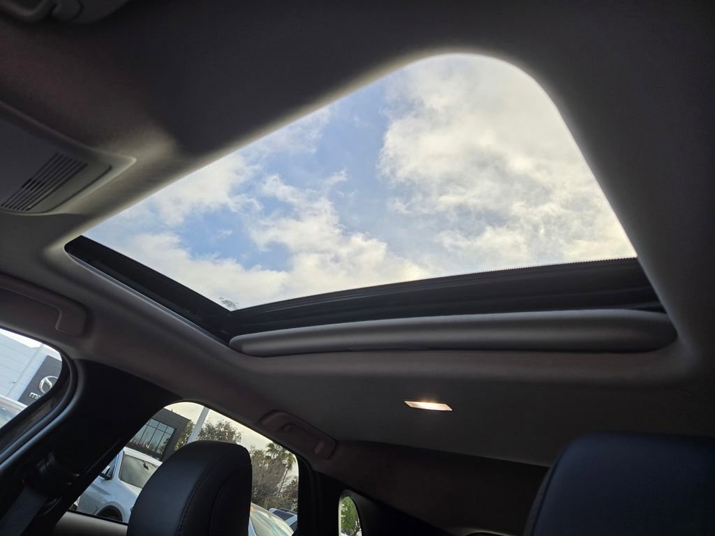 Certified 2025 MAZDA CX-30 AWD 2.5 S w/ Premium Package image 18