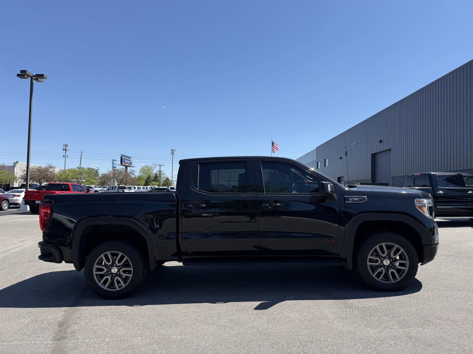 Used 2021 GMC Sierra 1500 AT4 w/ AT4 Premium Package image 2