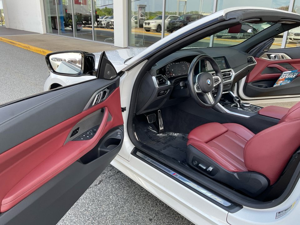 Used 2022 BMW M440i Convertible w/ Premium Package RWD image 31