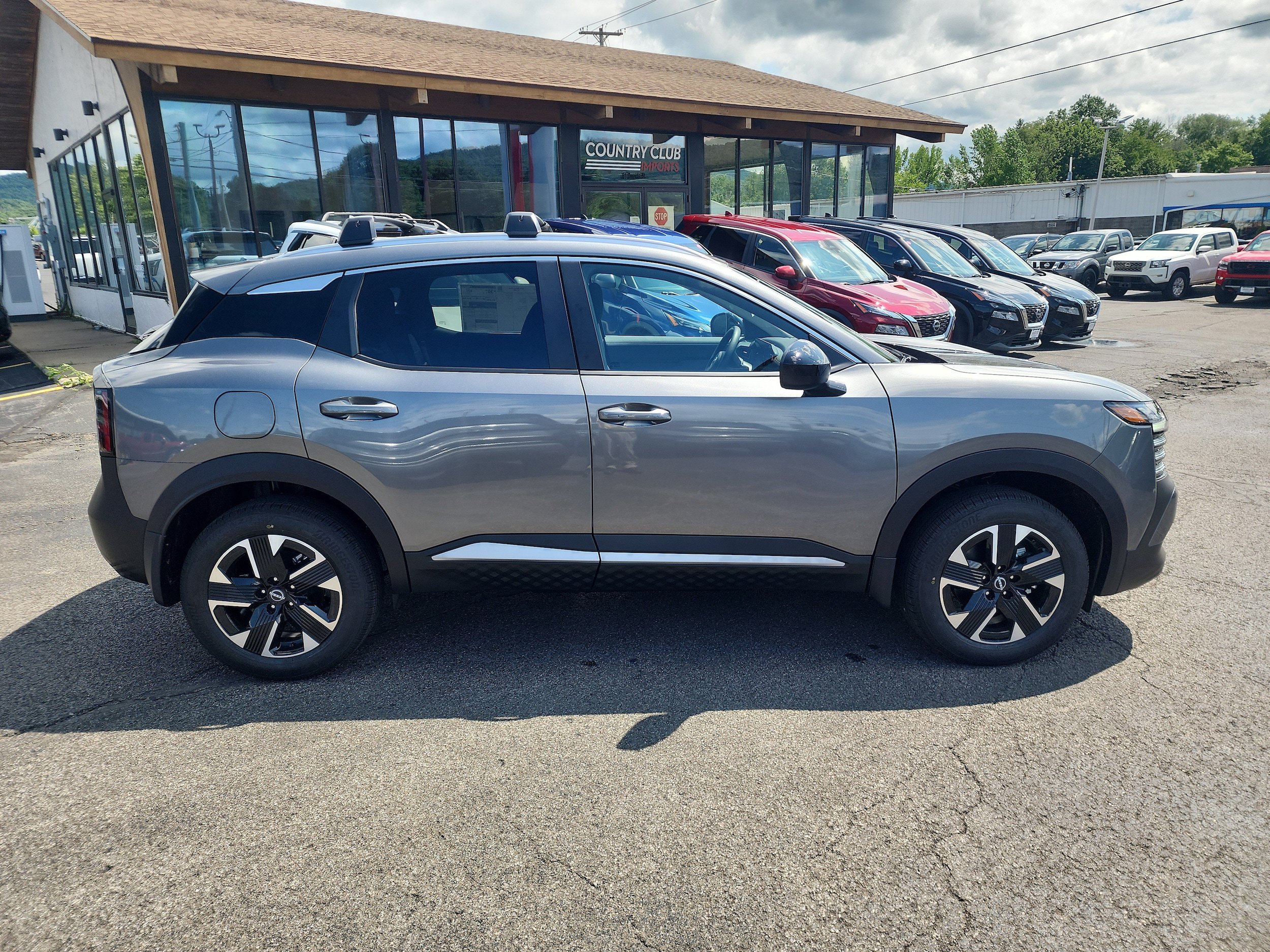 New 2026 Nissan Kicks SV AWD/4WD image 10
