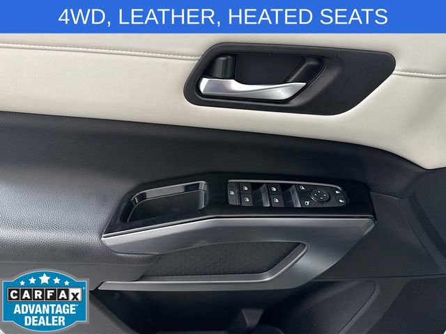 Used 2022 Nissan Pathfinder SL AWD/4WD image 18