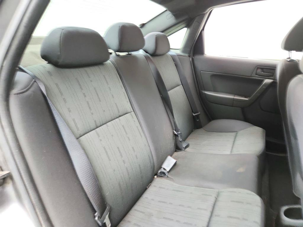 Used 2011 Ford Focus SE w/ 201A Rapid Spec Order Code FWD image 25