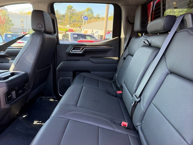 Used 2022 Chevrolet Silverado 1500 LT Trail Boss w/ LT Trail Boss Premium Package AWD/4WD image 12