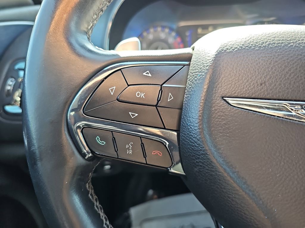 Used 2015 Chrysler 200 S image 21