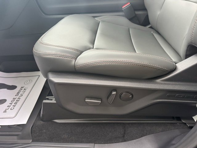 New 2025 Ford Expedition Active image 7