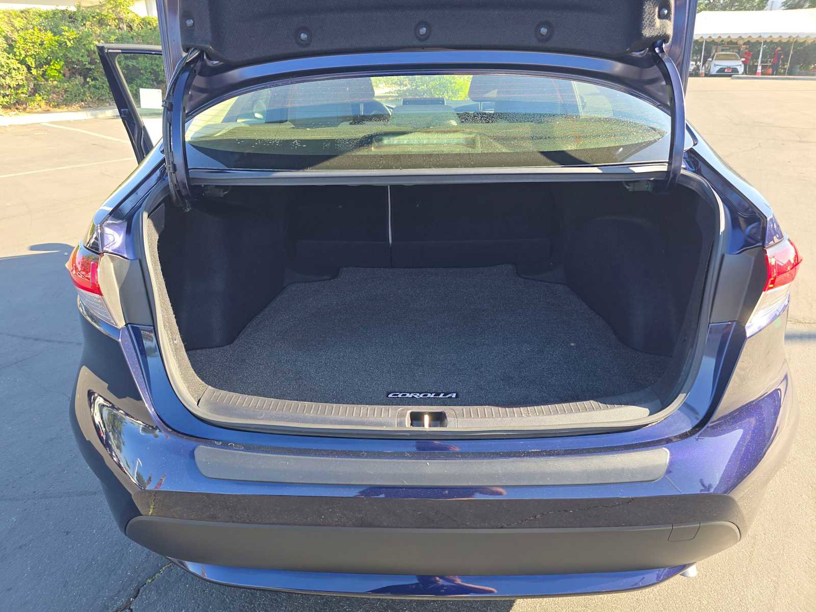 Used 2021 Toyota Corolla LE image 16