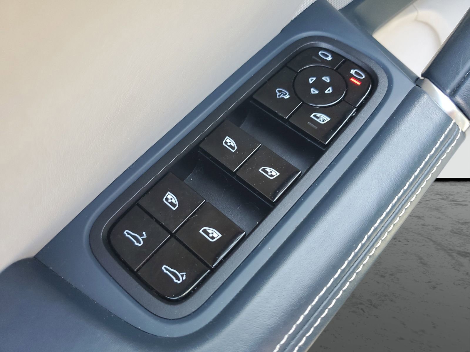 Used 2019 Porsche Cayenne image 20