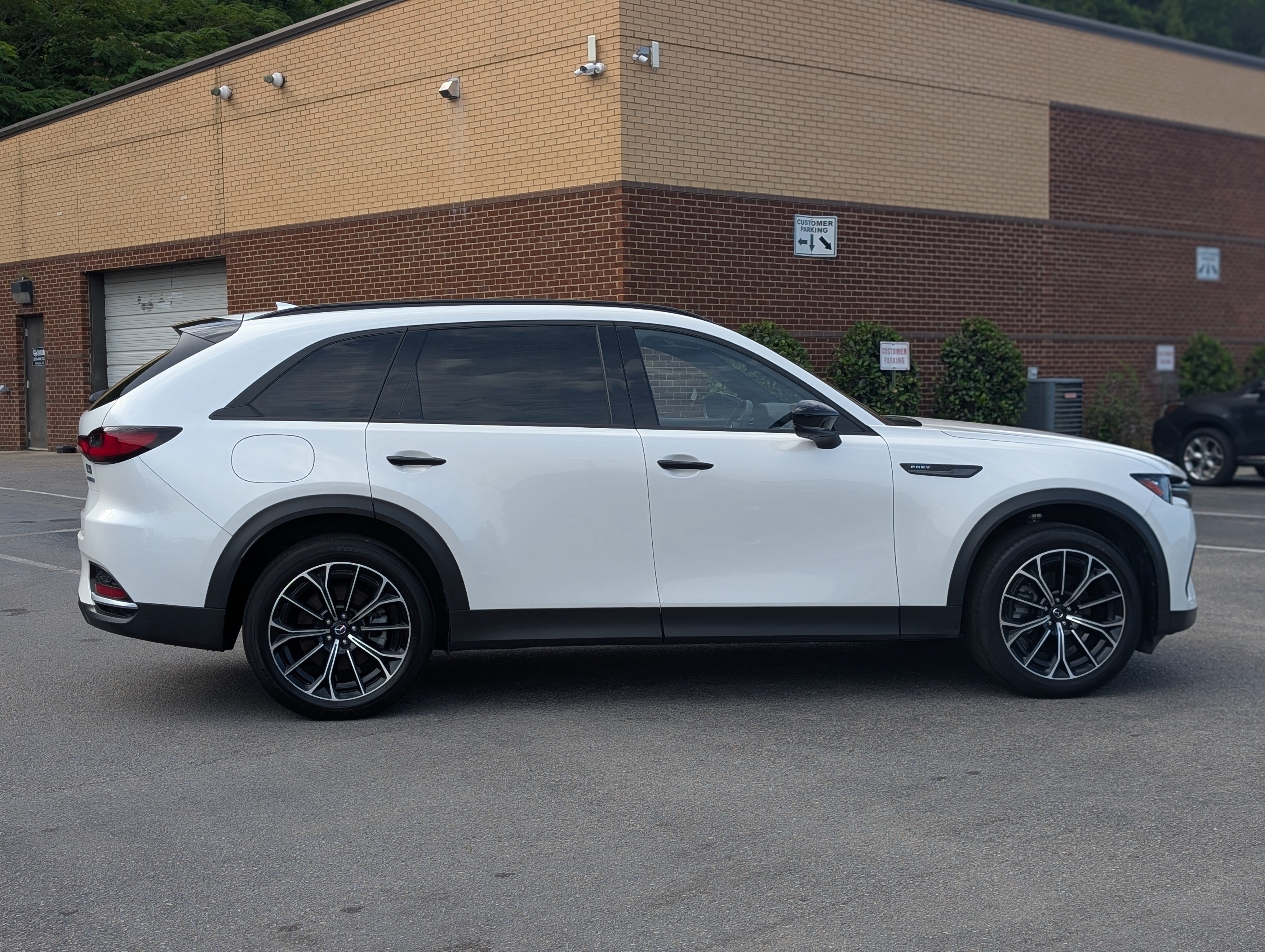 Used 2025 MAZDA CX-70 Plug-In Hybrid w/ Premium Plus AWD/4WD image 10