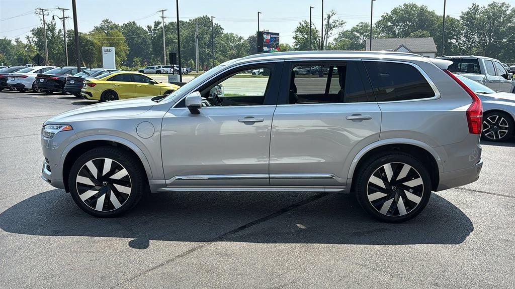 Certified 2023 Volvo XC90 T8 Ultimate AWD/4WD image 3