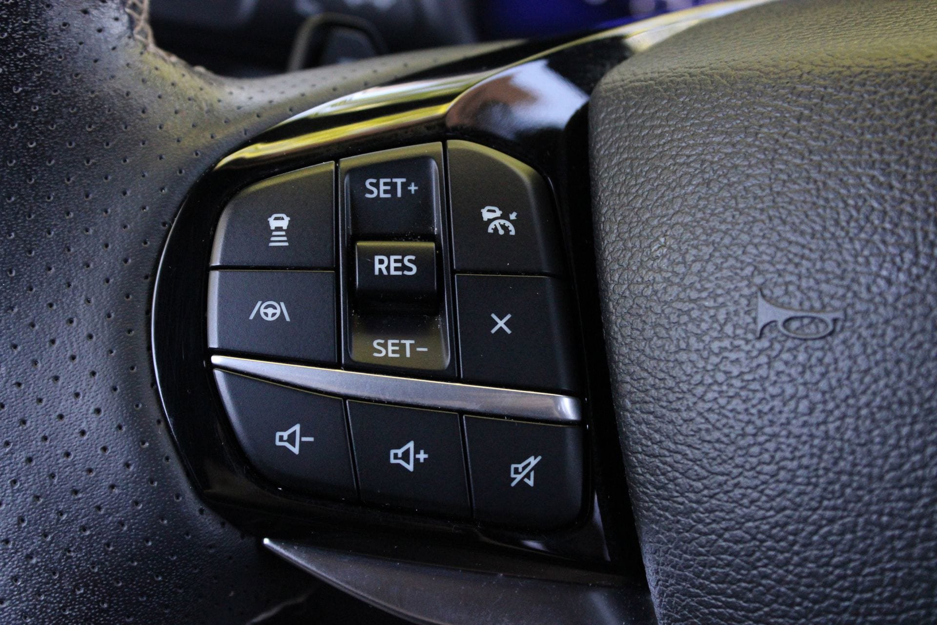 Used 2022 Ford Explorer ST w/ Equipment Group 401A AWD/4WD image 33