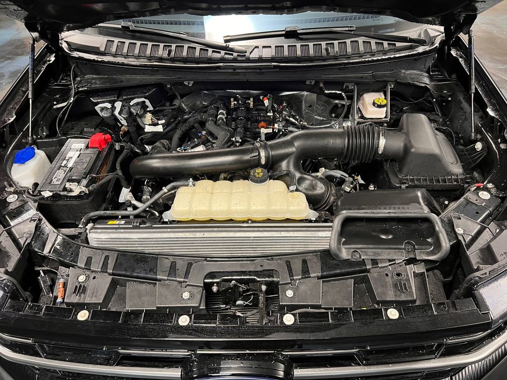 Used 2025 Ford Expedition Max Platinum w/ Stealth Performance Package AWD/4WD image 20