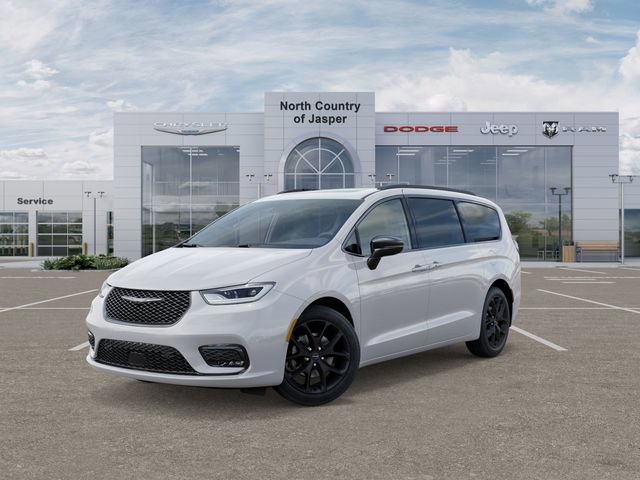 New 2026 Chrysler Pacifica Limited w/ S Appearance Package