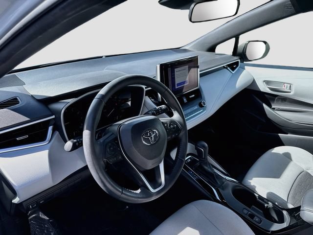 Used 2023 Toyota Corolla SE w/ SE Premium Package FWD image 9