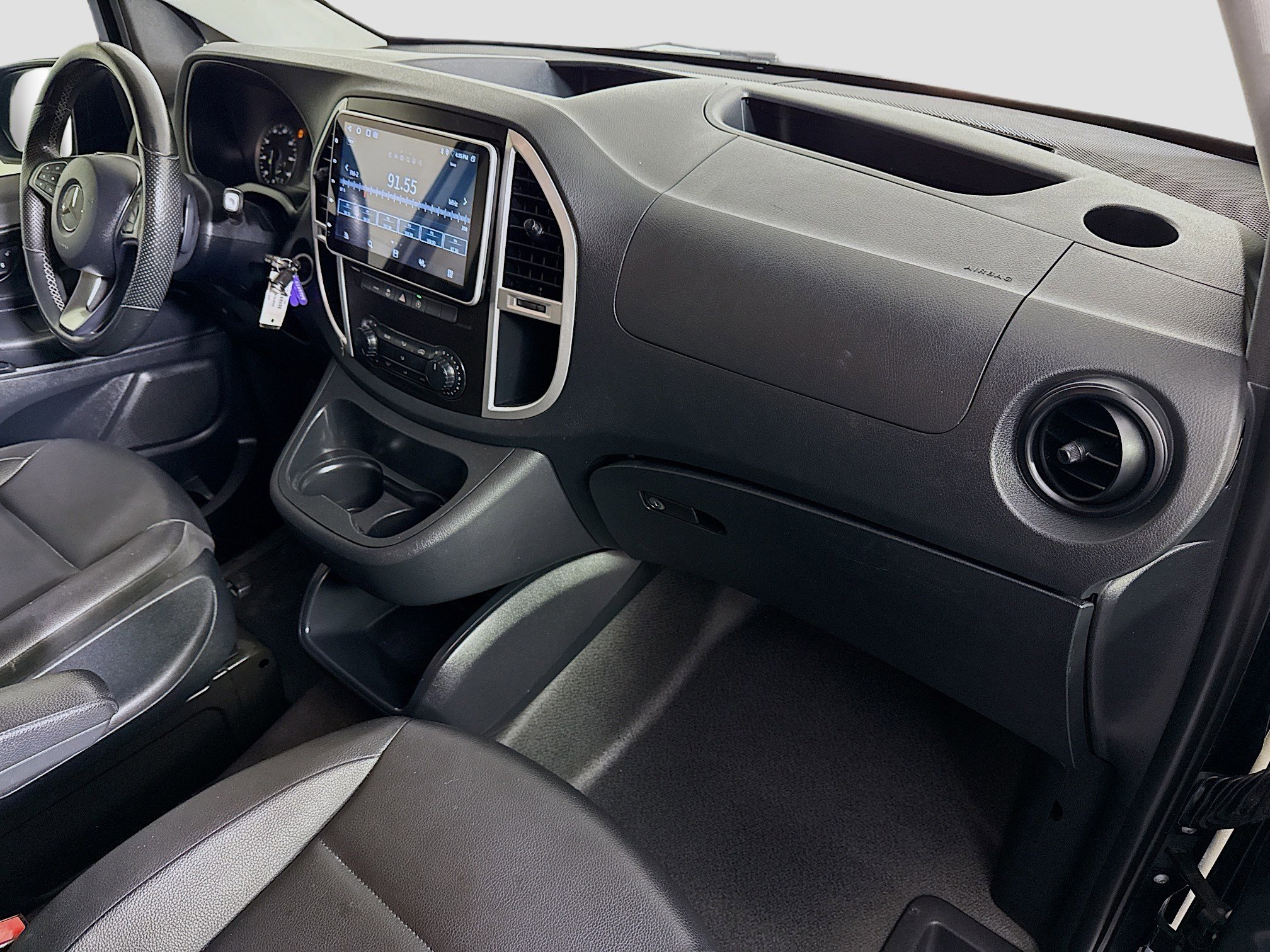 Used 2020 Mercedes-Benz Metris Passenger w/ Premium Safety Package image 27