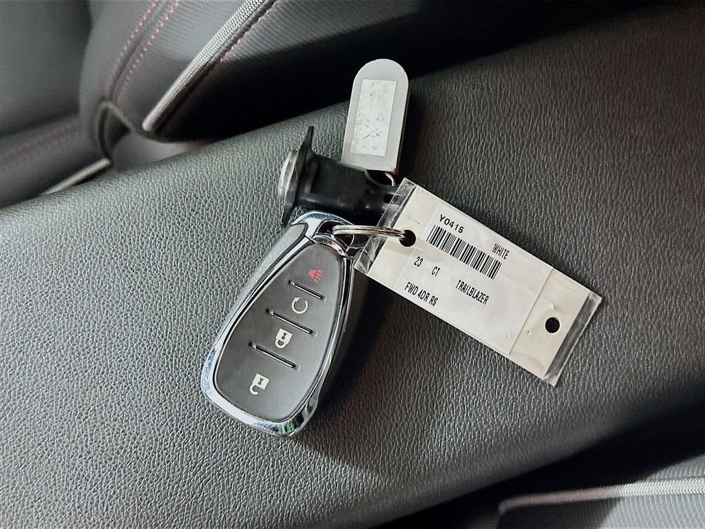 Used 2023 Chevrolet TrailBlazer RS w/ Convenience Package image 35