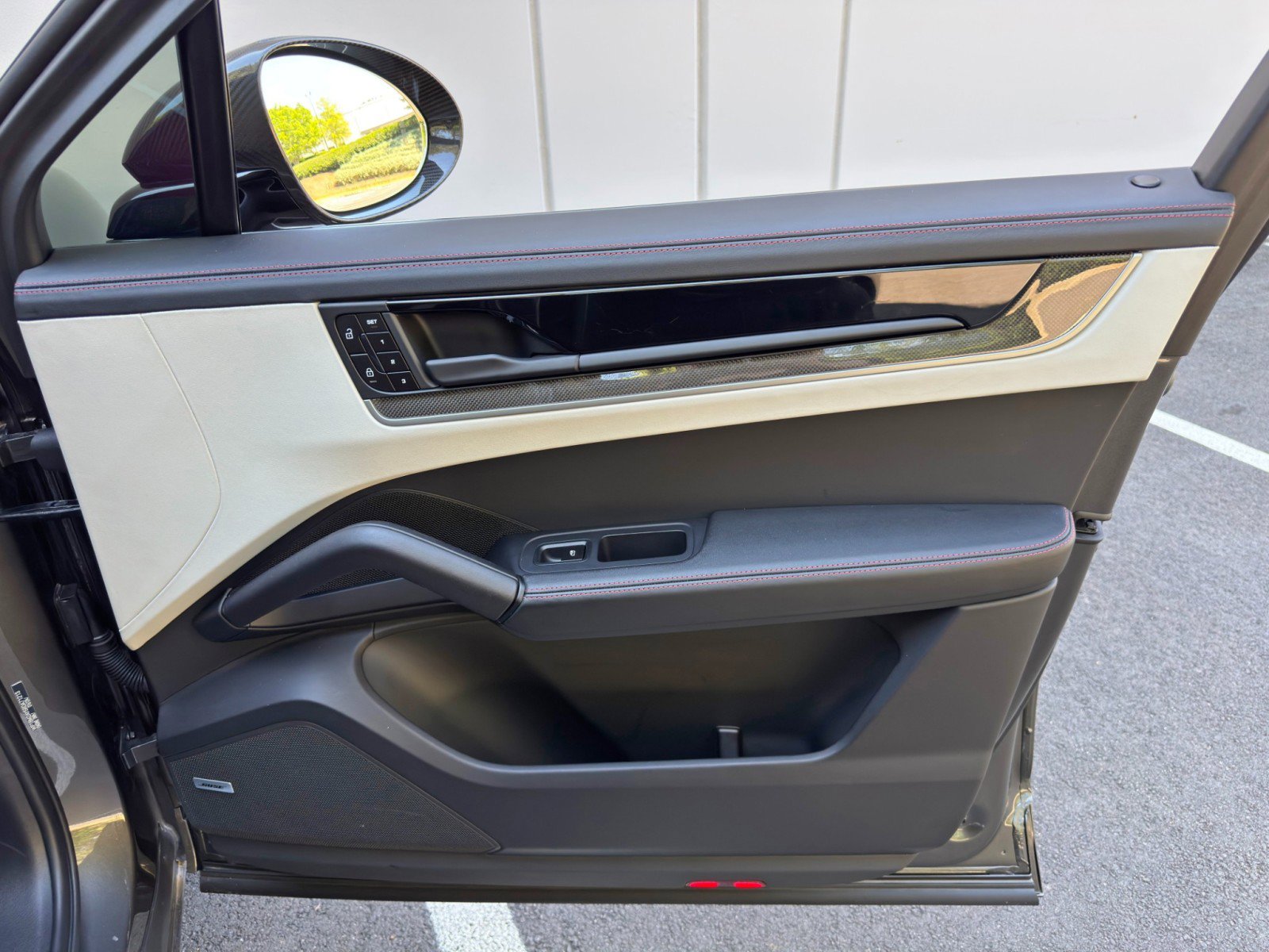 Used 2024 Porsche Cayenne Turbo image 48