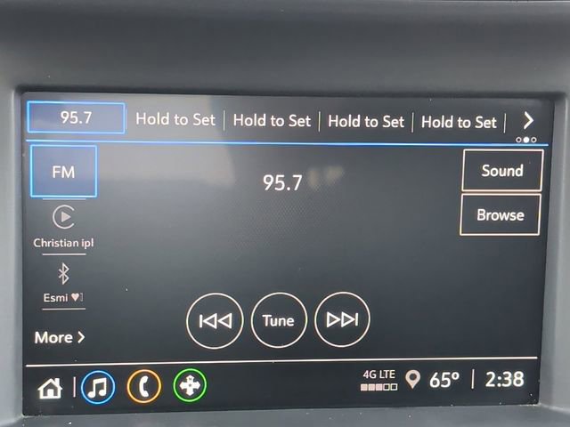 Used 2024 GMC Terrain SLE image 8