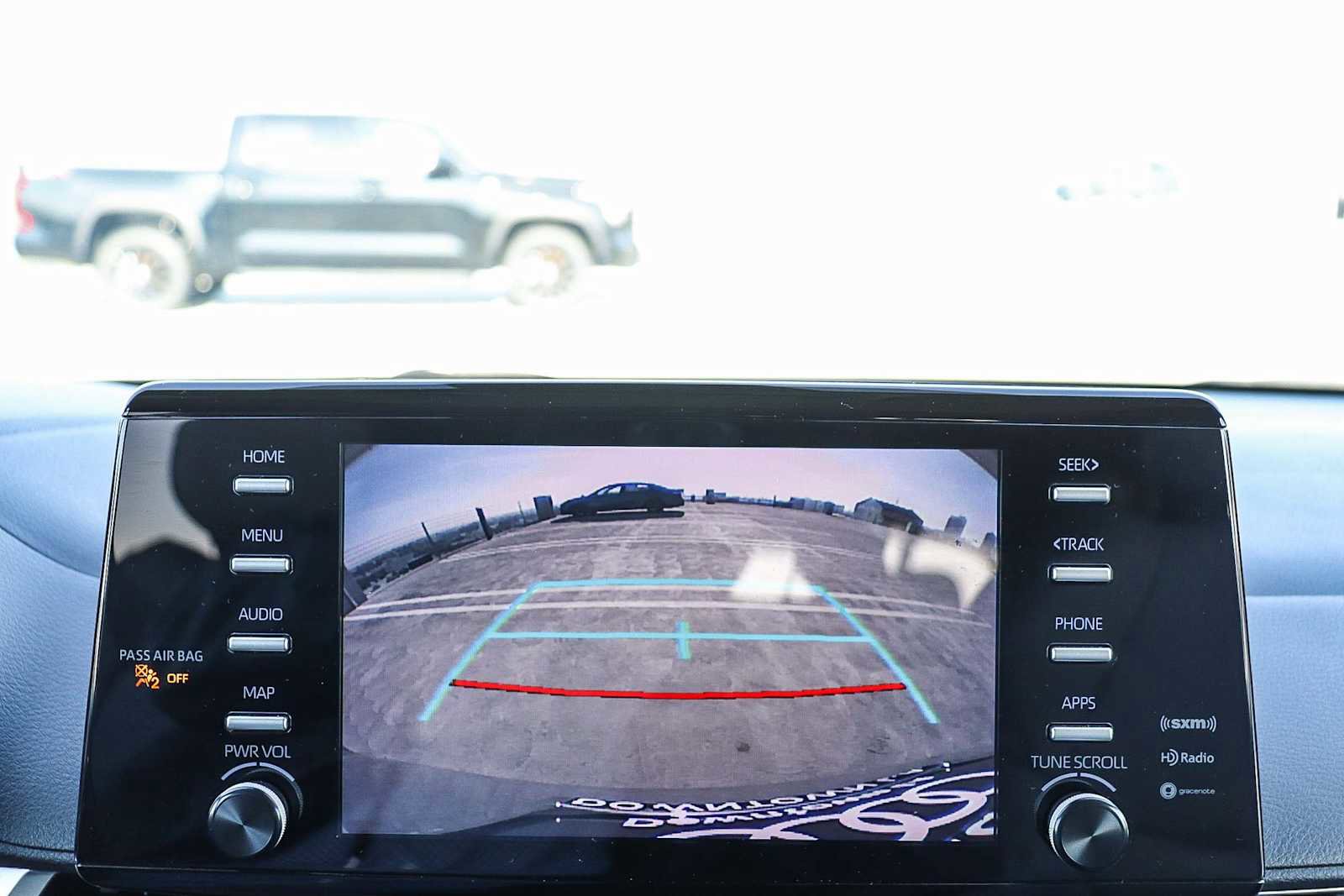 Used 2022 Toyota Sienna XLE image 34