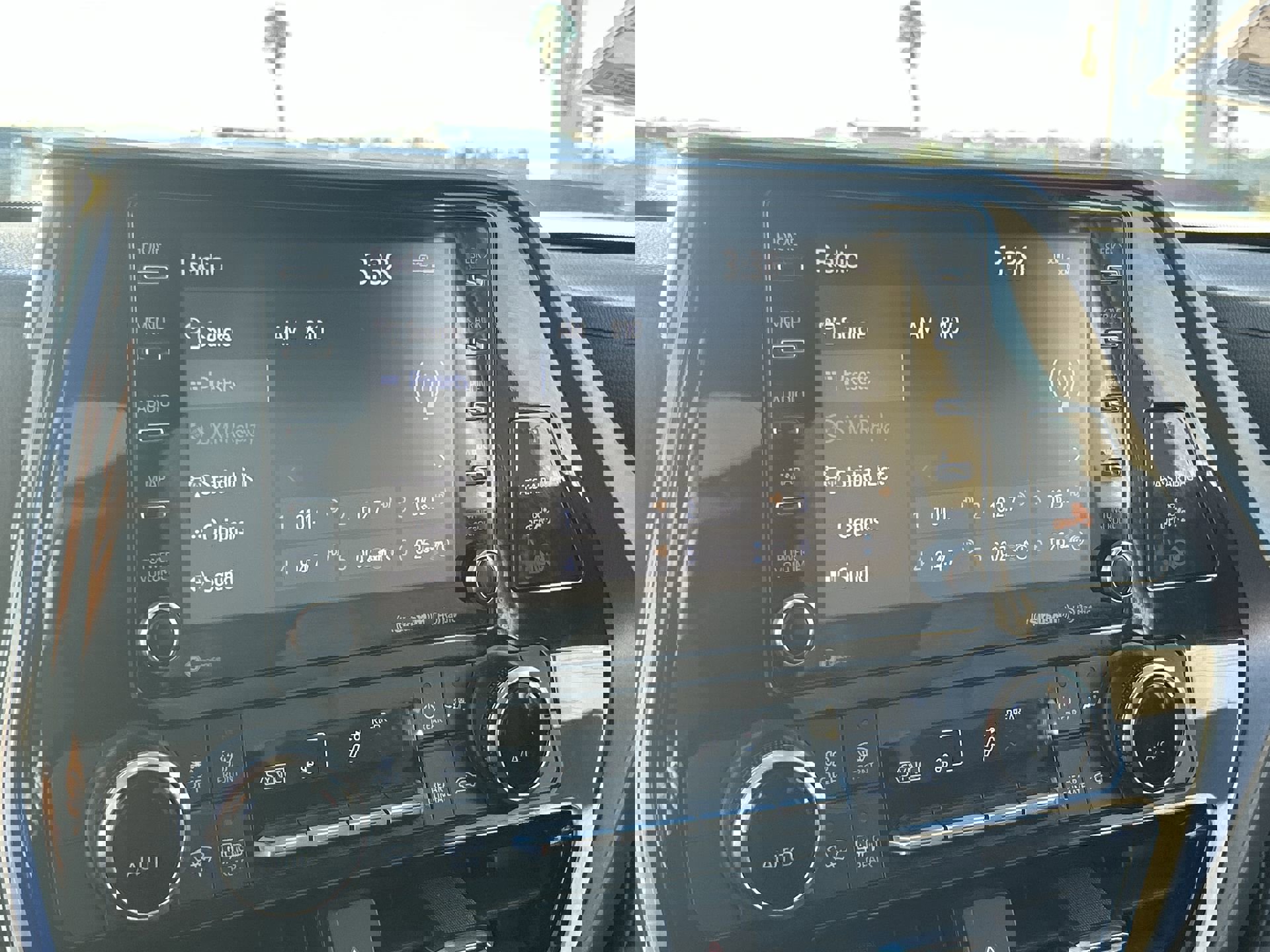 Used 2022 Toyota Highlander LE image 12